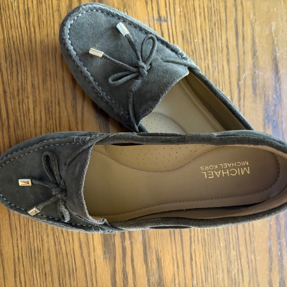 MK olive green loafer moccasin 8 - Picture 4 of 5